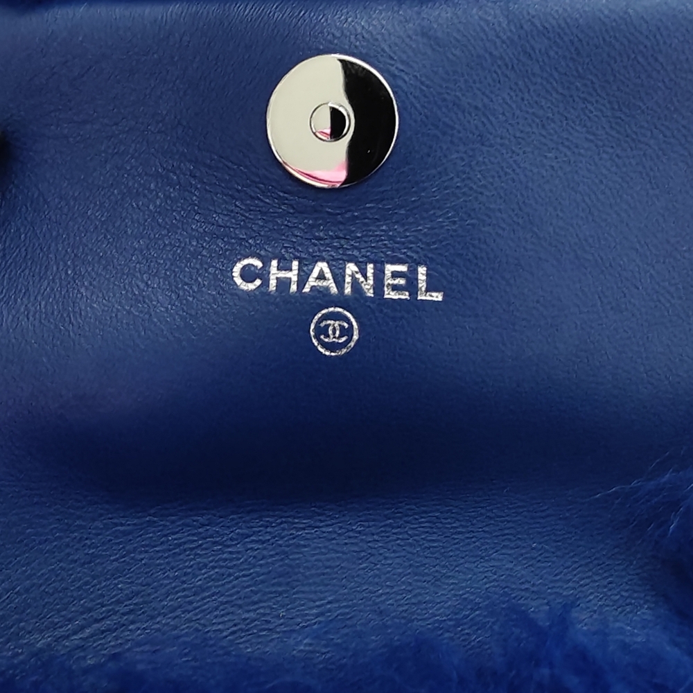 Chanel Shearling Card Wallet - Picture 7 of 8